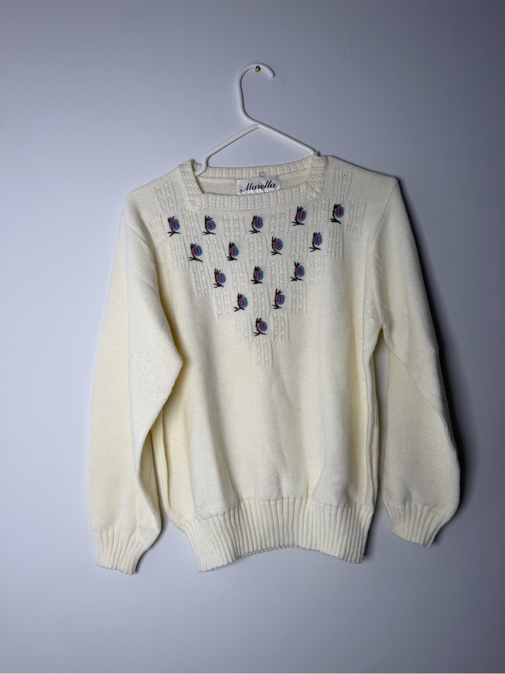 Vintage MARELLA Cream Crewneck Sweater with Floral Embroidery Women’s Medium